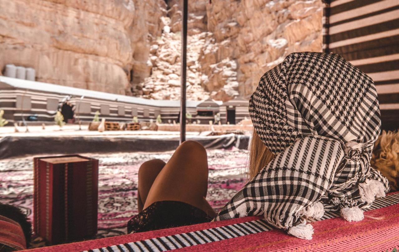 Aladdin Camp Hotel Wadi Rum Buitenkant foto
